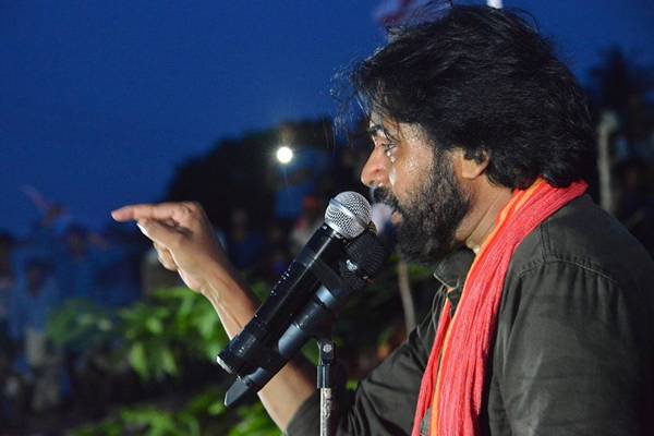 Will-Pawan-Kalyan-Repeat-Chiranjeevi-Mistake