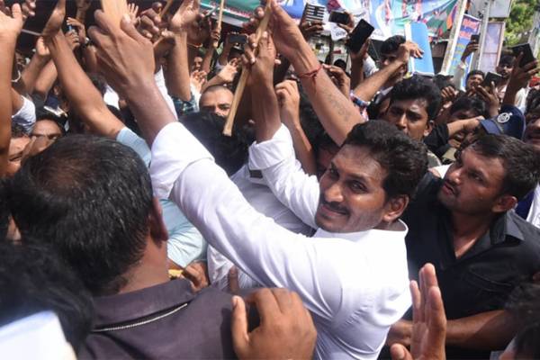 YSR-Congress'-Intelligent-Tactics-to-Showcase-Huge-Crowds