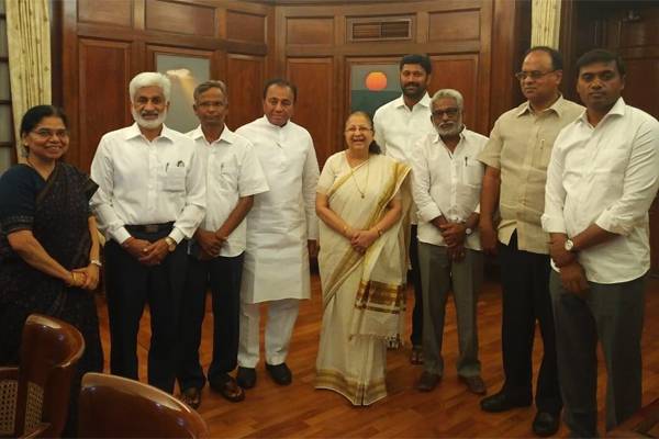 YSRCP fears about loksabha byelections