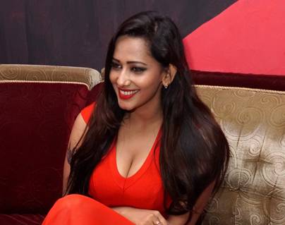 sanjana-singh- mobile theft -