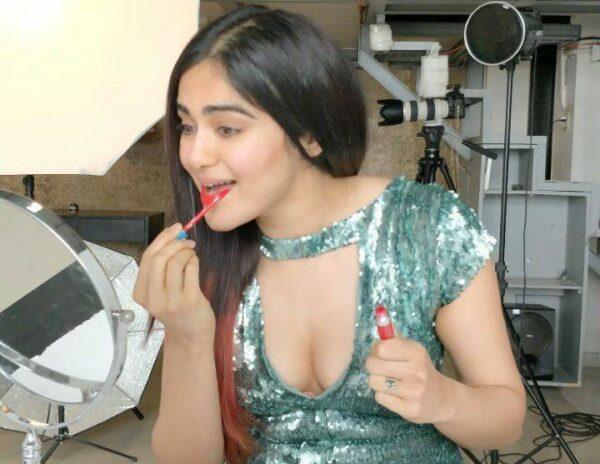 Adah Sharma - Makeup
