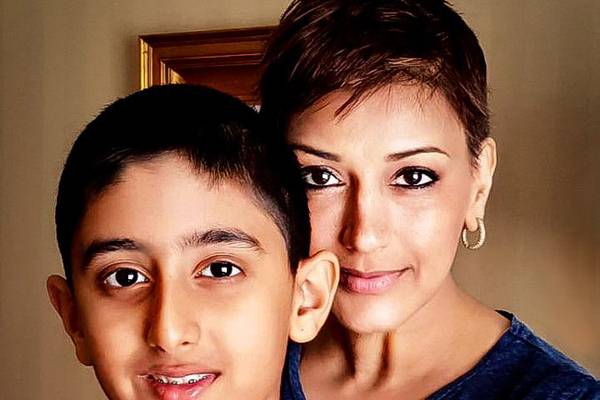Cancer-Diagnosed-Sonali-Bendre-Staying-Strong