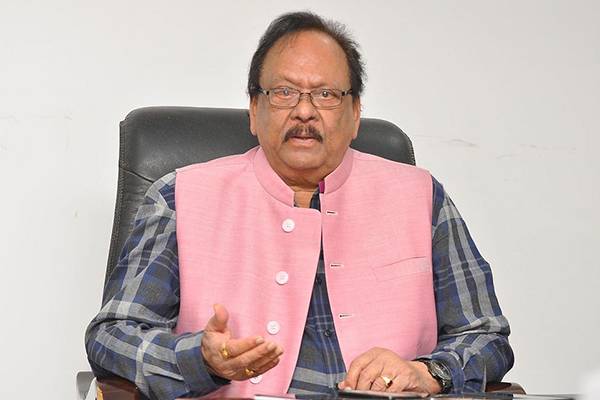Krishnam raju Praises Chandrababu Naidu