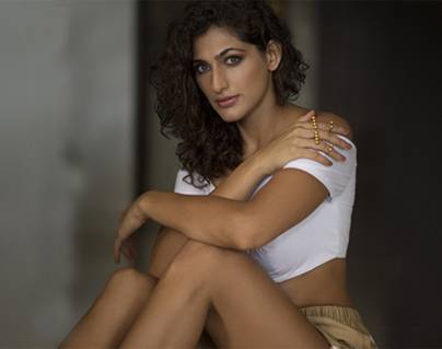 Actress Reveals How She Did the Stripping Scene 7 Times on Camera