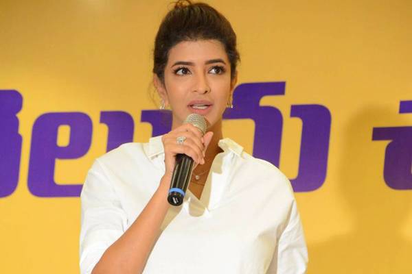 Lakshmi-Manchu---Media