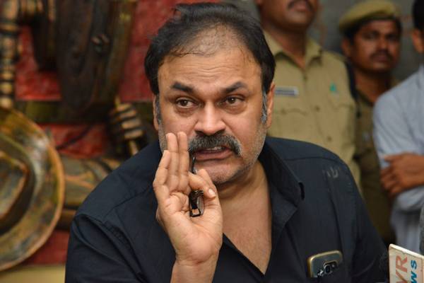 Naga-Babu-Sees-Kathi-Mahesh-Planned-Conspiracy