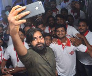Pawan-Kalyan-Inaugurated-Jana-Sena-Party-IT-Centre-at-Hyderabad