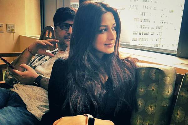 Popular Bolly Actress Sonali Bendre In TFI Diagnosed With High Grade Cancer
