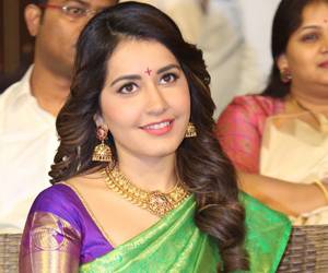 Raashi-Khanna-at-Srinivasa-Kalyanam-Audio-Launch-Photos
