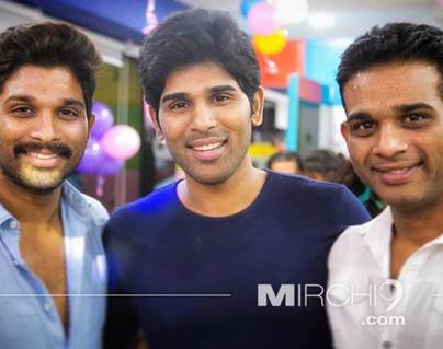 Sri-Reddy-Comments-on-Allu-Arjun-Brother