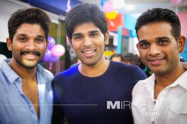 Sri Reddy Comments on Allu Arjun's Brother
