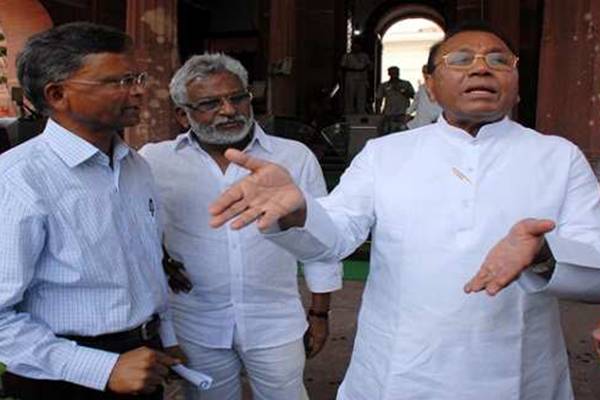 YSRCP MPs in dilema -