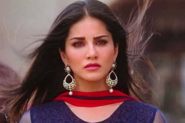 sunny leone  cried and prayed to God after watching a porn film