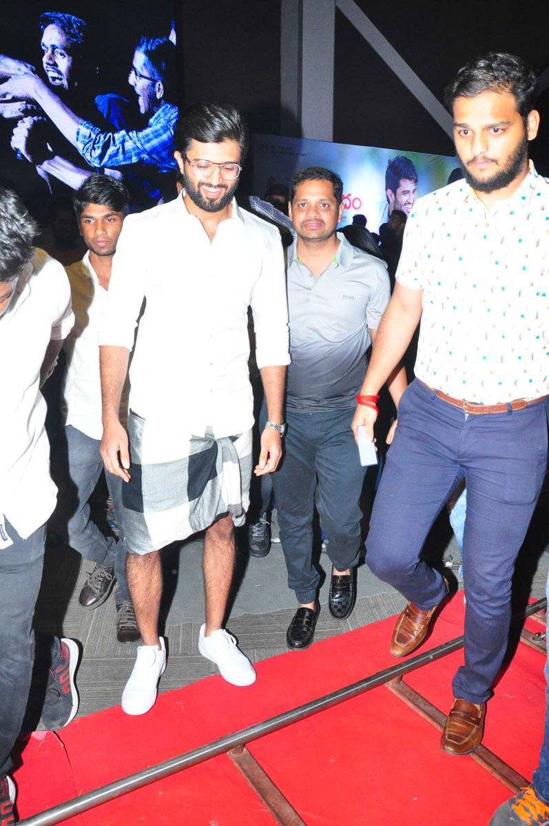 vijay Deverakonda Lungi
