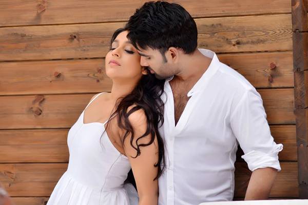 Anthaku Minchi Movie controversy