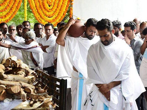 Harikrishna-Laid-to-Rest-with-Full-State-Honours