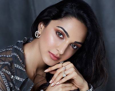 Recreating Magic: Kiara Advani's Dance for 90s Most Popular Song Urvasi Urvasi