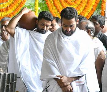 Nandamuri Brothers Kalyanram and Jr NTR Back To Work, Fans Applaud