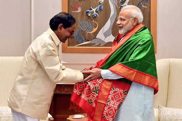Narendra Modi's Agreement with KCR Proves One India - One Poll A Farce?