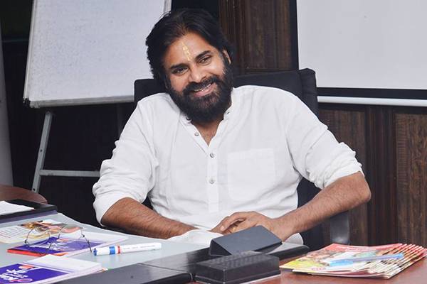 Pawan Kalyan Following Amitabh Bachchan in twitter