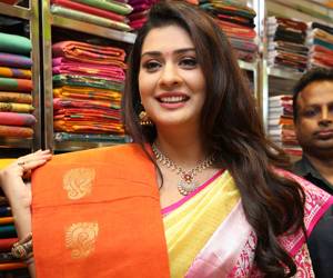 Payal Rajput Inaugurates Kalyana Maha Lakshmi Shopping Mall