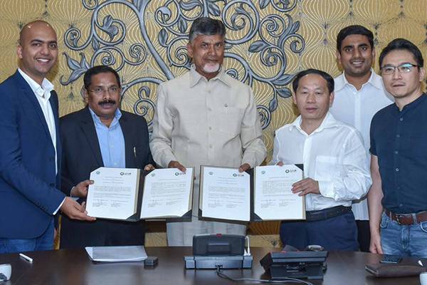 Sakshi Embraces Telangana, Disposes Andhra Pradesh