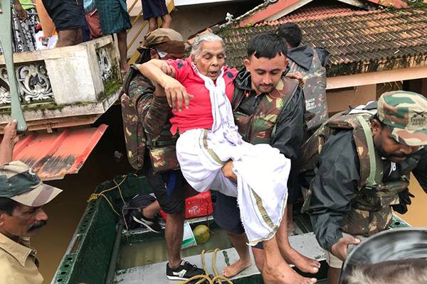 Selfie Madness: People Could Not Get Over Even in Calamities