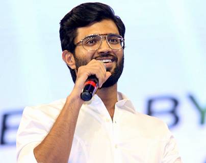 Viajay Devarakonda fires on geetha-govindam pirate