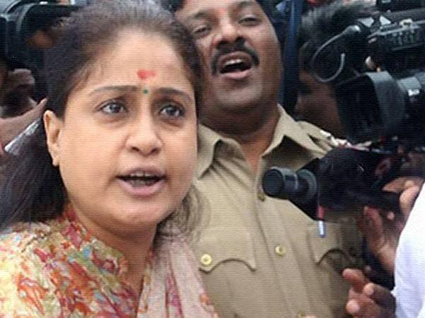 Vijayashanti Back To Parent Party?