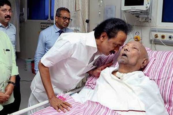 karunanidhi-passed-away