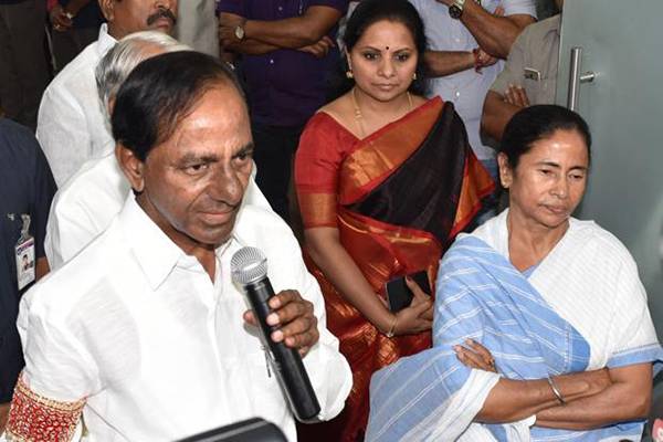 KCR Gets No Invitation from Mamata Banerjee