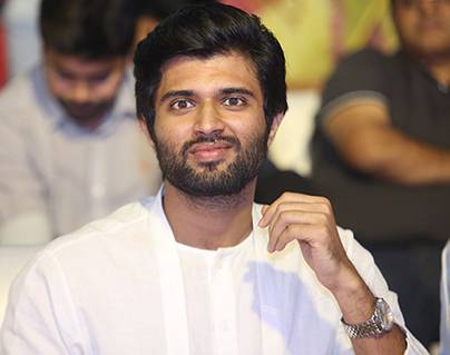 vijay deverakonda fans called him as super power star
