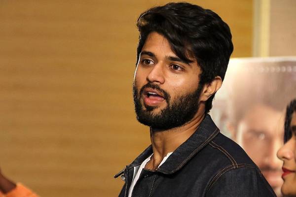 vijay-deverakonda-line-up-one-man-show