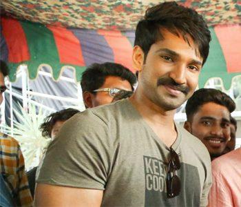 Aadhi Pinisetty Promises a Shocking Look for RX 100 Tamil Remake