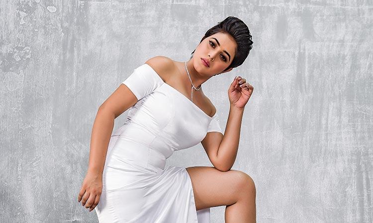 Adhugo Title Full Video Song