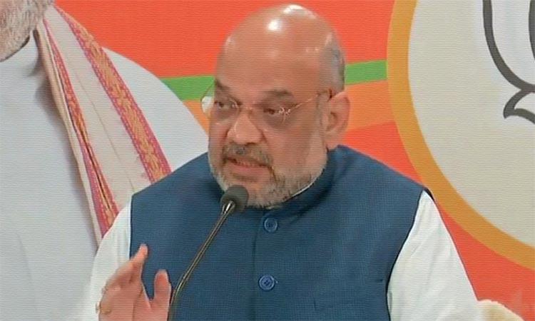 Amit Shah Throws Non-bailable Warrant Blame on Congress