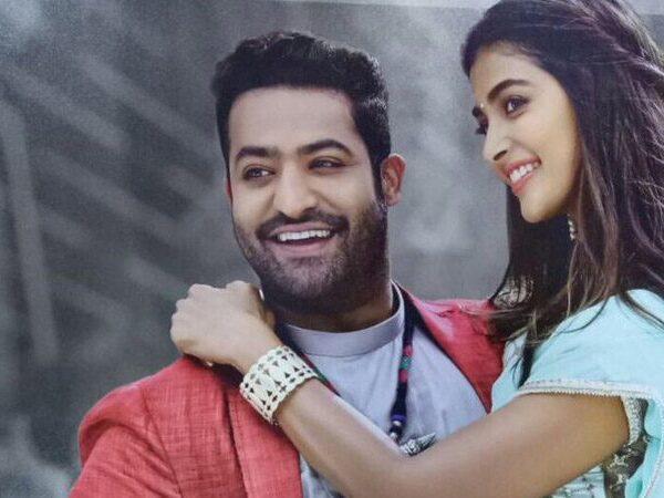 Aravindha-Sametha-Early-shows