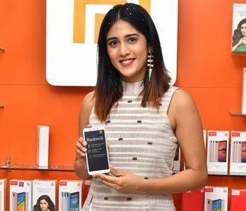 Chandini Chowdary Launches RedMi 6 Mobile-