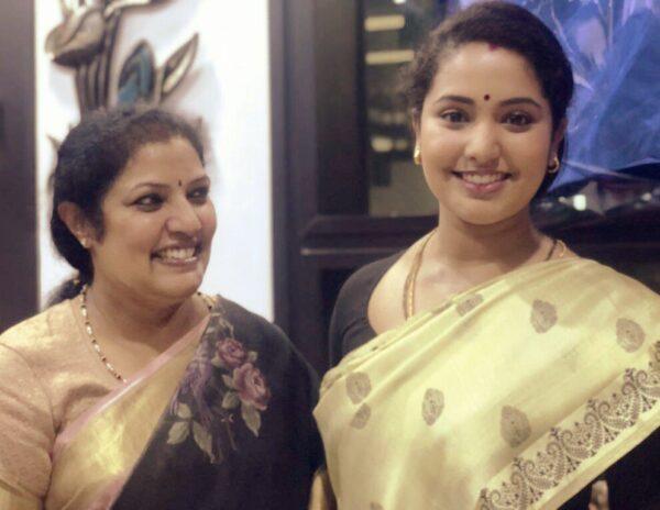 Check-Who-Is-Purandeswari-of-NTR-Biopic