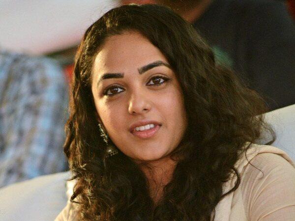 Director's-Offer-Scaring-Heroines---Jayalalithaa-Biopic