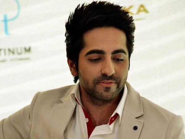 Embarrassing-Moment-for-Ayushman-Khurana-When-With-His-Mother!