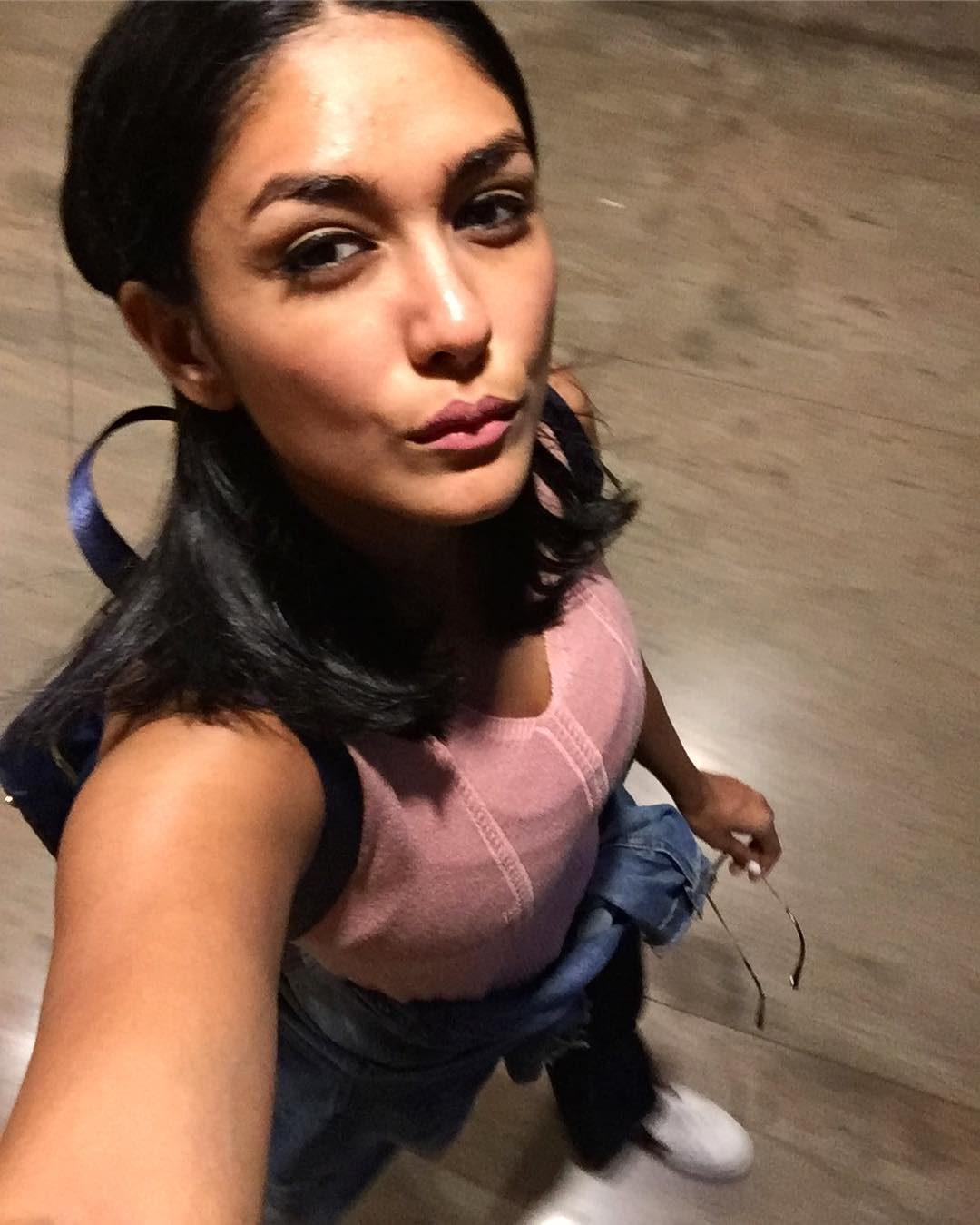 Mrunal Thakur Young Sivagami of Netflix   