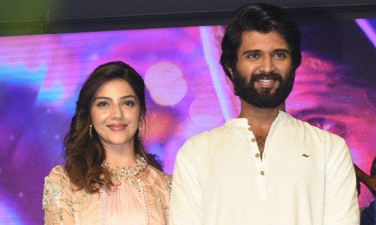 NOTA-Public-Meet-Photos-At-Vijayawada---Vijay-Deverakonda,-Mehreen