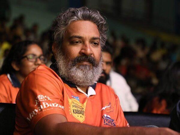 SS-Rajamouli-and-His-Family-Cheering-for-Their-Nalgonda-Eagles-Team