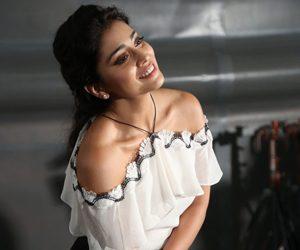 Shriya Saran Latest Stills