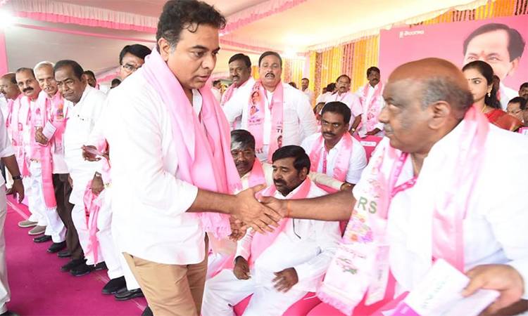 TRS MLAs worried about snap polls