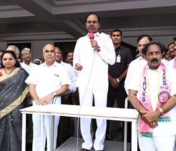 Telangana Political Circles on Toes Ahead of KCR' Show of Strength