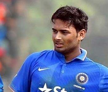 rishabh pant breaks dhoni record
