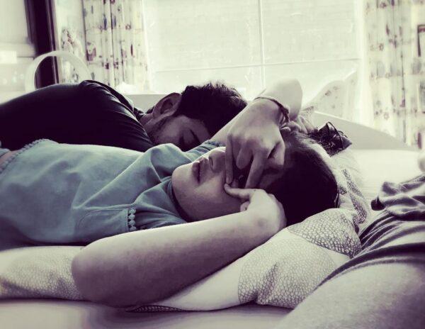  Adorable Pretender Sitara Sleeping Beside Mahesh Babu