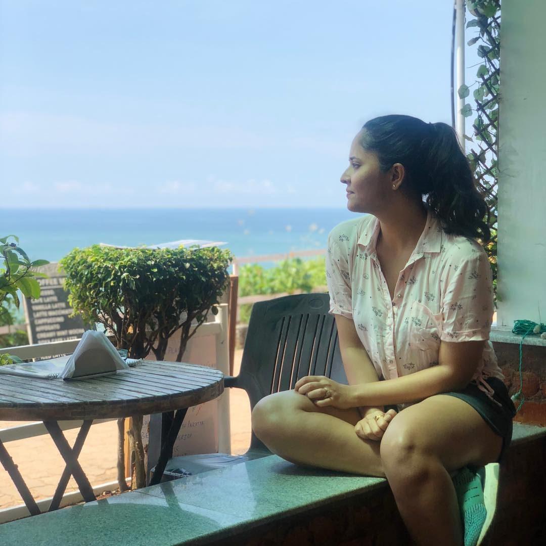 netizens comments on Anasuya Bharadwaj costumes